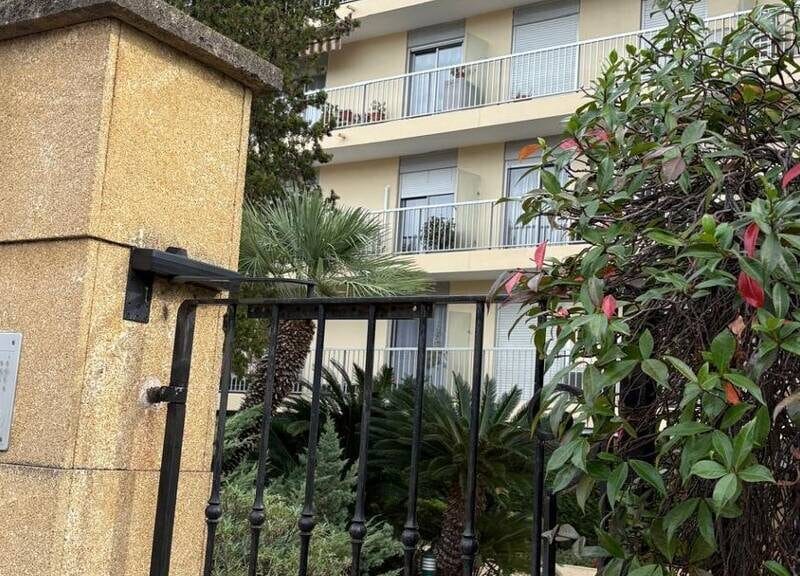 Appartement lumineux avec garage et balcon à 300000€