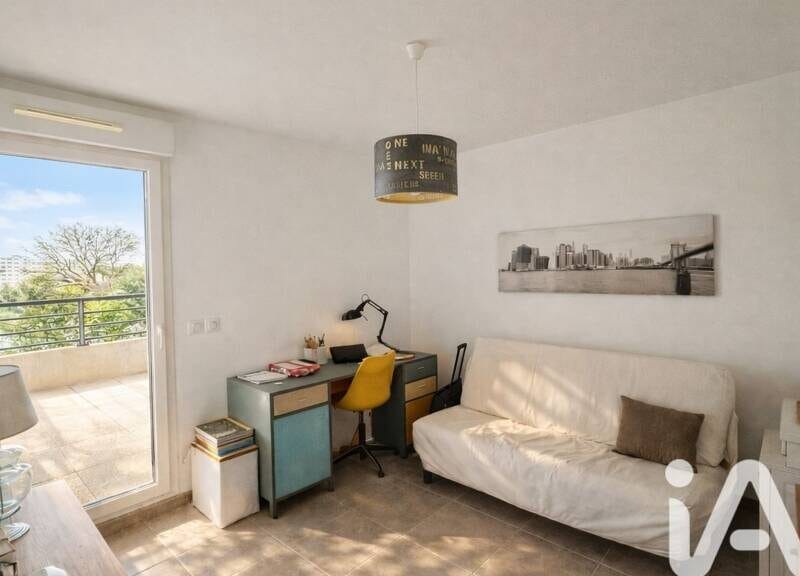 Appartement spacieux avec garage et balcon à [Localisation]