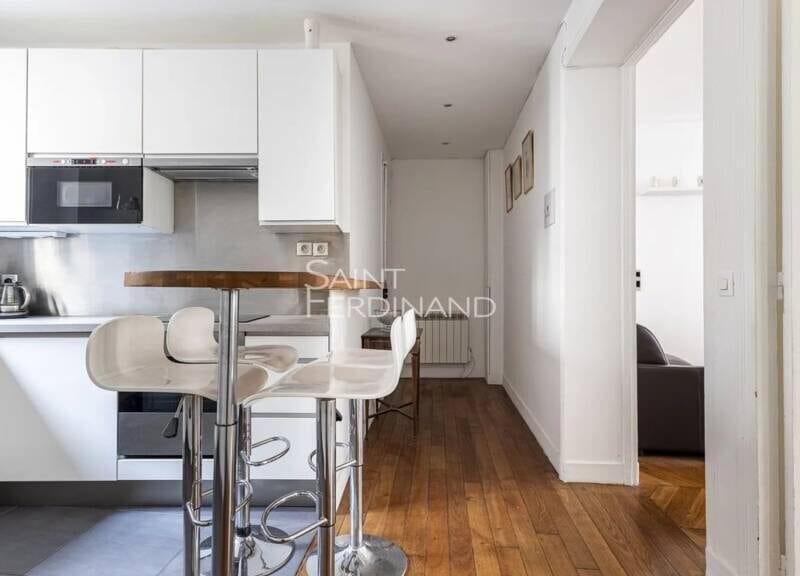 Appartement spacieux avec garage et balcon à [Localisation]