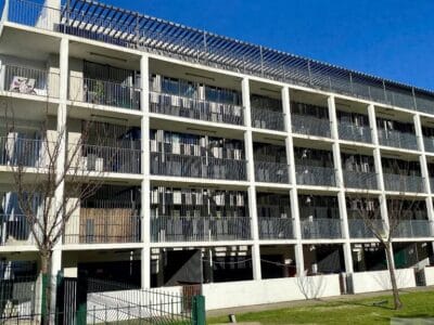 Appartement spacieux avec balcon et garage