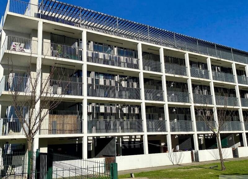 Appartement spacieux avec balcon et garage