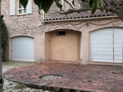 Appartement spacieux avec garage et balcon à [Localisation]